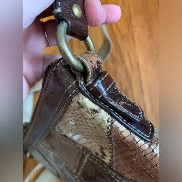 Coach crossbody patchwork swing pack animal print - Picture 9 of 16